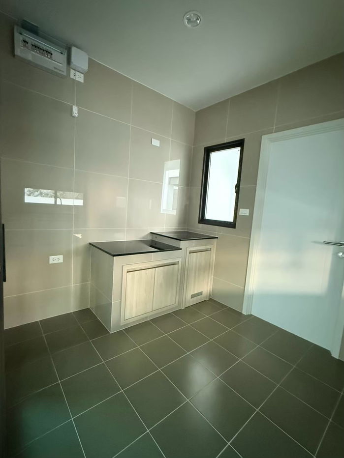 picture For Sale: Detached House at “Saransiri Bangna” – Freesia Model | Brand New, Ready to Transfer from Developer  - 15/20