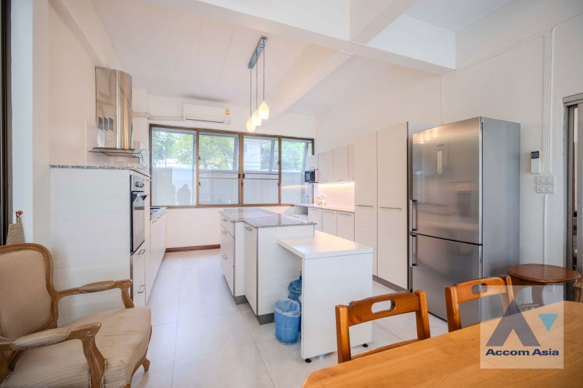 picture 🔼🔽 AccomA 📩 Pet friendly 4 BR House in Khlong Ton Nuea (AA23297) - 3/20