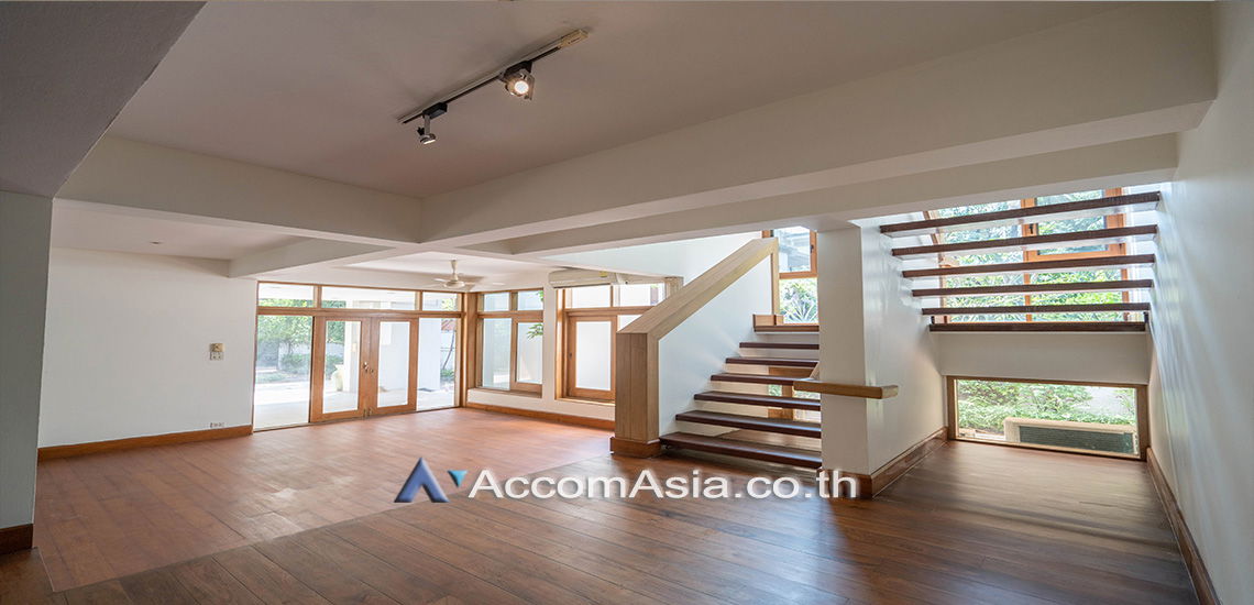 picture 🔼🔽 AccomA 📩 Pet friendly,Home Office,Private Swimming Pool 5 BR House in  (90257) - 7/20