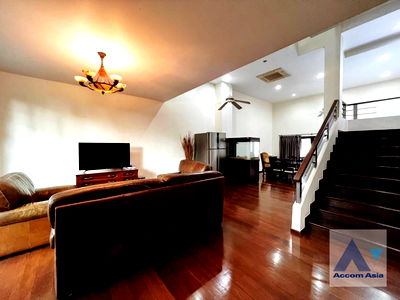 เช่าทาวน์โฮม สุขุมวิท ชั้นนอก : 🔼🔽 AccomA 📩 Pet friendly 4 BR Townhouse @Lotus Point Ekkamai (AA22196)