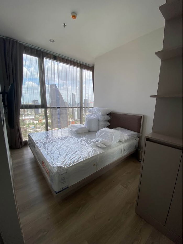 รูป ให้เช่าคอนโด Oka Haus สุขุมวิท 36 2 ห้องนอน ชั้นสูง เฟอร์นิเจอร์ครบ พร้อมเข้าอยู่ - รูปที่ 3/9