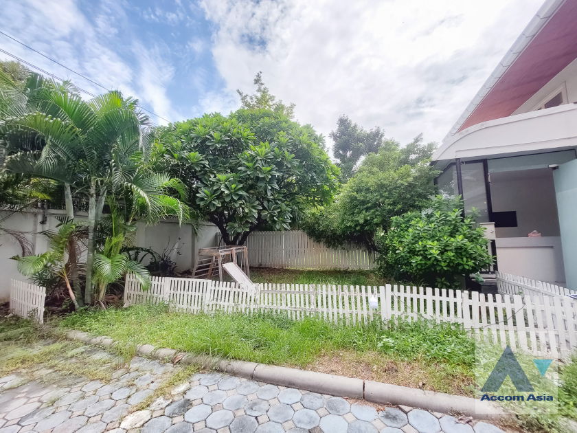 picture 🔼🔽 AccomA 📩  4 BR House in Khlong Ton Nuea (90343) - 3/20