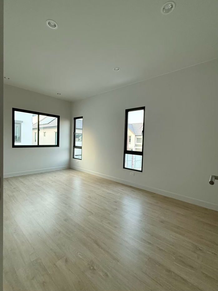 picture For Sale: Detached House at “Saransiri Bangna” – Freesia Model | Brand New, Ready to Transfer from Developer  - 6/20