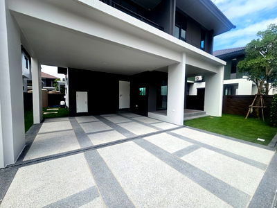 Houses for sale Lam Luk Ka : A standout single house with cozy corners on both floors — where every moment is made for family relaxation.