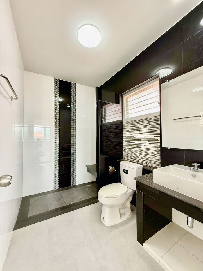 รูป ขายบ้านเดี่ยวหลังใหญ่ 2 ชั้น ห้องมุม หมู่บ้านสวนดอกไม้ บรมราชชนนี 105 - รูปที่ 43/57