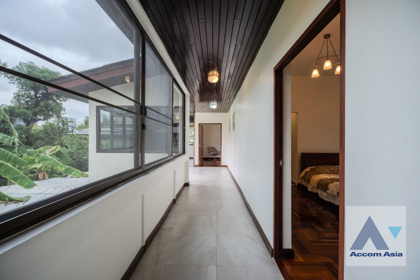 picture 🔼🔽 AccomA 📩 Pet friendly 4 BR House in Khlong Ton Nuea (AA23297) - 14/20
