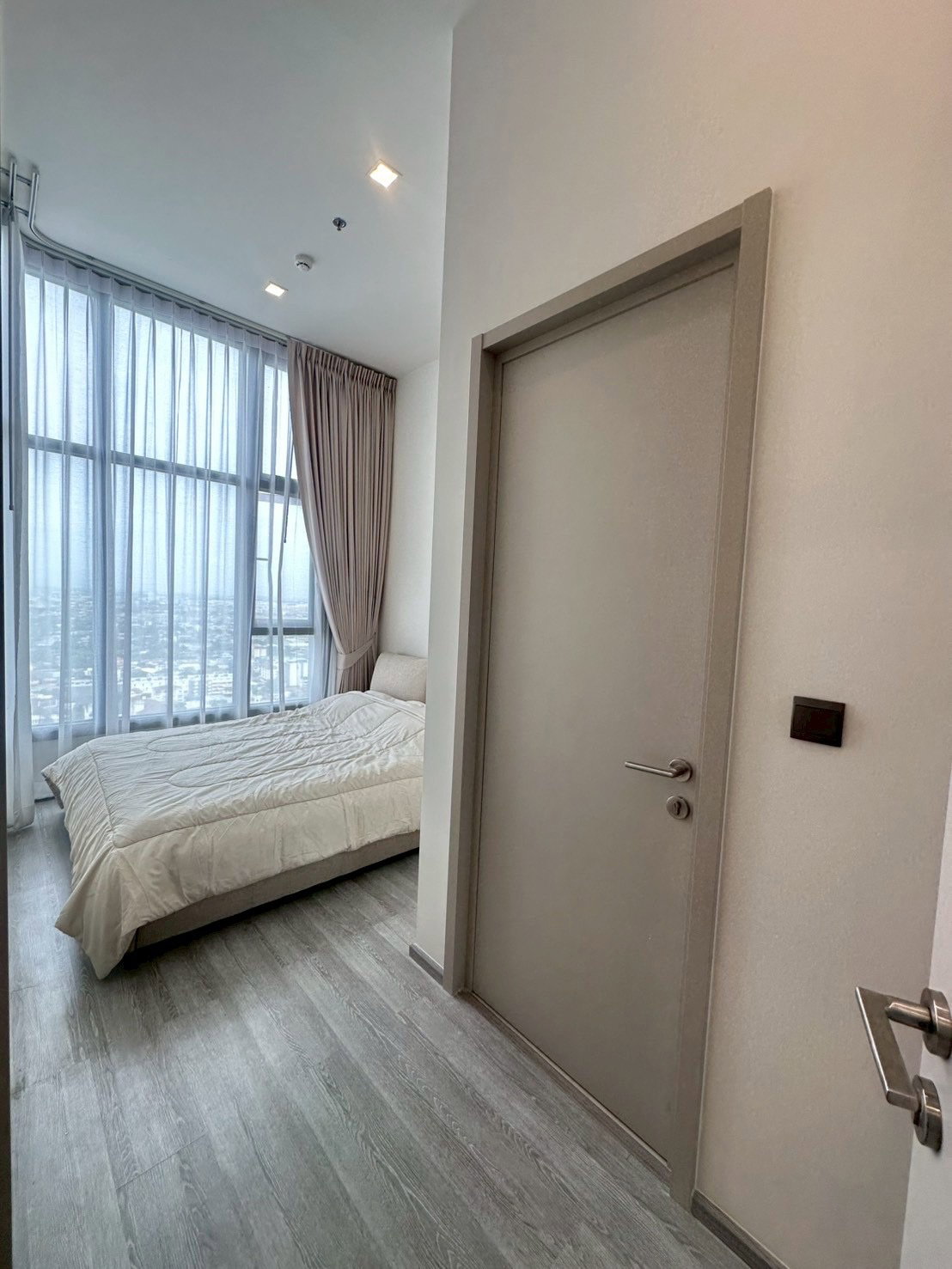 For rent : The Line Sukhumvit 101 , New room, 22nd floor, 21,000  Baht/Month, ready to move in now.