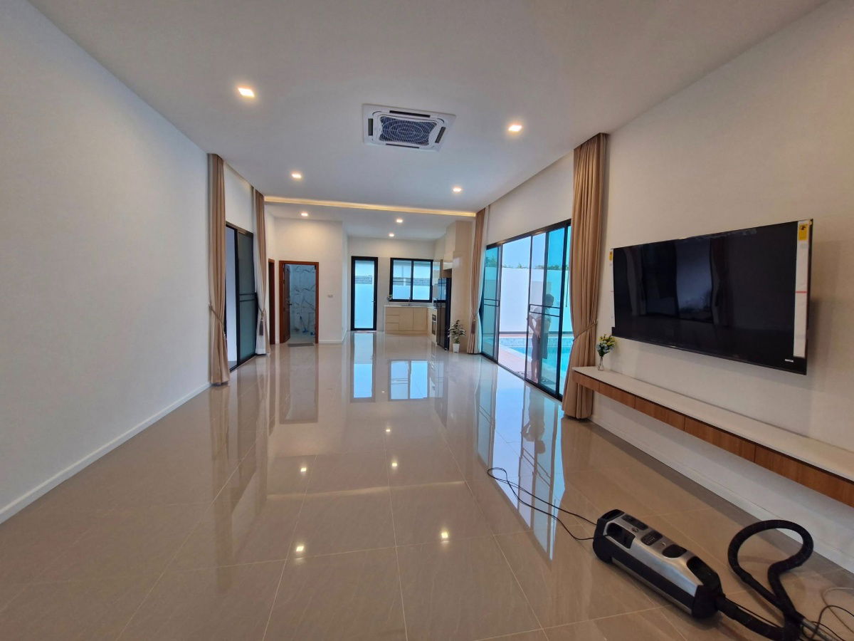 รูป บ้านเดี่ยว วิลล่า สไตล์ โมเดิร์น ใกล้โรงเรียนนานาชาติ - รูปที่ 6/9