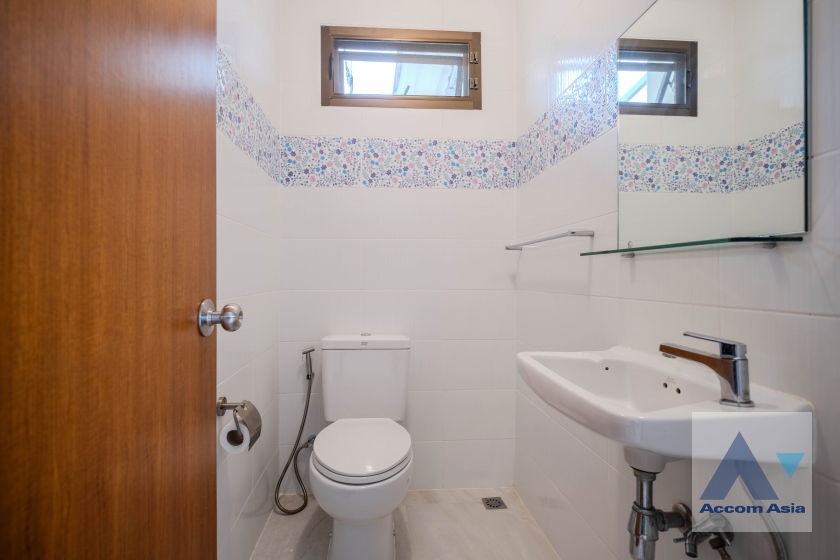 picture 🔼🔽 AccomA 📩 Pet friendly 4 BR House in Khlong Ton Nuea (AA23297) - 13/20