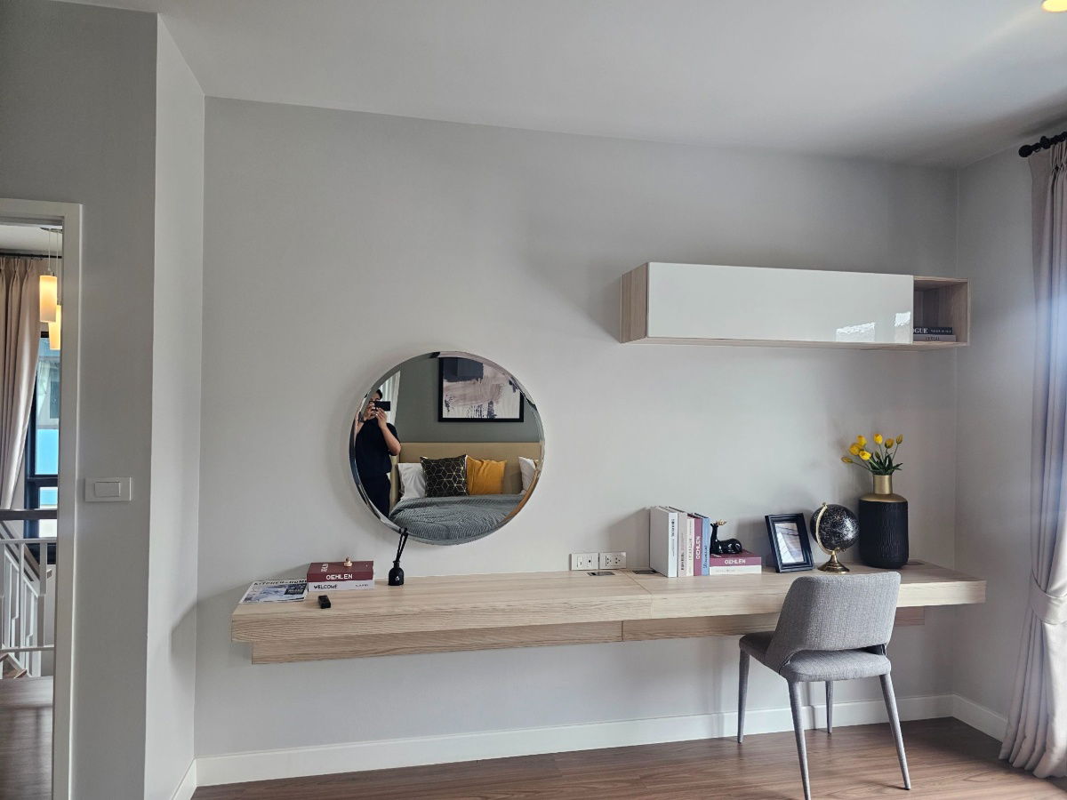 picture  Model home with a beautiful garden, just like you see here. 4 bedrooms 🏡📍 Conveniently located near BTS Khu Khot Station, on Lam Luk Ka Road  - 14/15