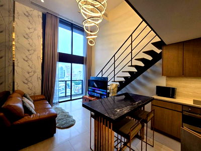 Condos for rent : Available, Ready to move-in📣Duplex 1 bed 1 bath at🏙️The Lofts Silom only 31k/mo🔥Call 093 054 7992 Jay