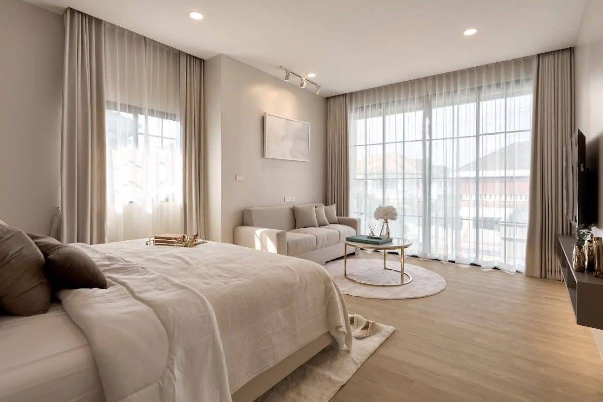 รูป ขาย Luxury Pool Villa สุดหรู ใจกลางเมืองเชียงใหม่ (แม่เหียะ) บ้านเดี่ยวพร้อมสระว่ายน้ำ แต่งครบ พร้อมเข้าอยู่! T.094-6511456 - รูปที่ 26/48
