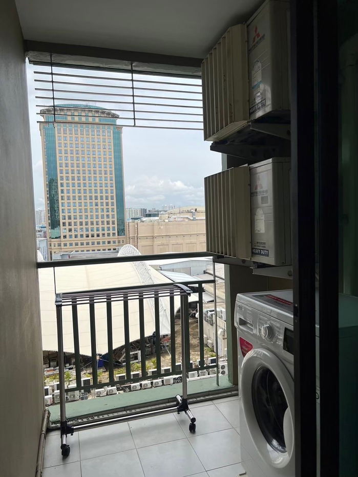 รูป 🏢 ให้เช่า ลุมพินี เพลส ปิ่นเกล้า 2 | ชั้น 11 วิวสระว่ายน้ำ 🏊‍♂️ ใกล้เซ็นทรัล & เมเจอร์ ปิ่นเกล้า เดินทางสะดวกสุดๆ 🚆🛍️ - รูปที่ 3/6