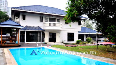เช่าบ้านเดี่ยว ซอยทองหล่อ (สุขุมวิท 55) : 🔼🔽 AccomA 📩 Private Swimming Pool 4 BR House in  (100069)