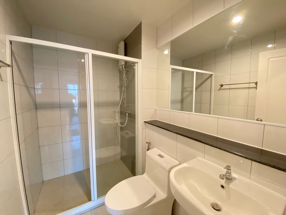 picture 📢 For Rent: Terra Residence Rangsit (Direct from Owner) Agents Welcome Corner unit on the 29th floor - 15/16
