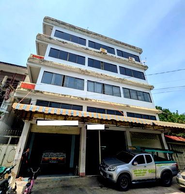 Office for rent Siam University : Factory warehouse office building for rent. Total large space of 960 sq.m. 5 floor.