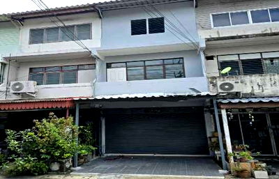 ขายอาคารพาณิชย์ : ขายอาคารพาณิขย์ รามอินทรา 58 ใกล้โรงพยาบาลสินแพทย์ และแฟชั่นไอส์แลนด์ รีโนเวทใหม่ พร้อมอยู่ 22 ตรว 3 ชั้น