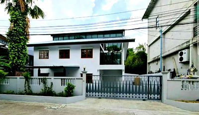 เช่าบ้านเดี่ยว ม.ราชภัฏจันทรเกษม : ให้เช่าโฮมออฟฟิศ โชคชัย 4 ลาดพร้าว กรุงเทพมหานคร BRE25515