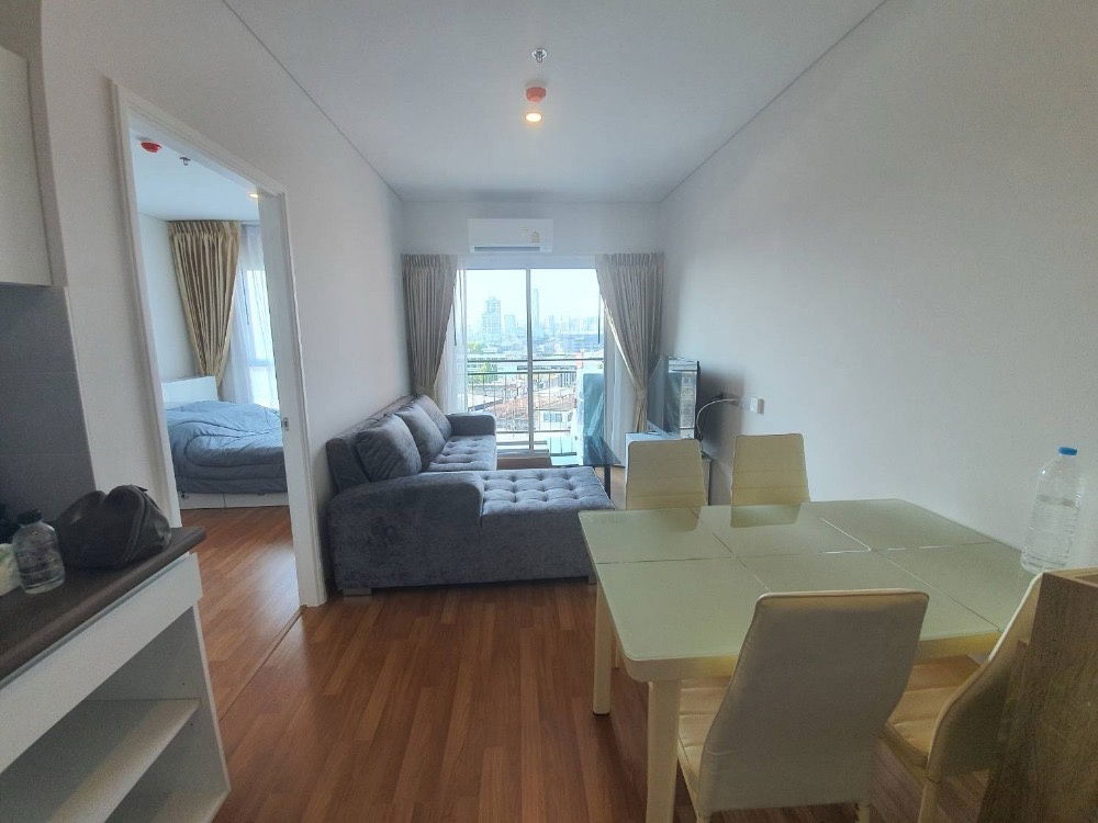 picture Forrent Lumpini Place Ratchada-Sathu Condominiums  - 1/9