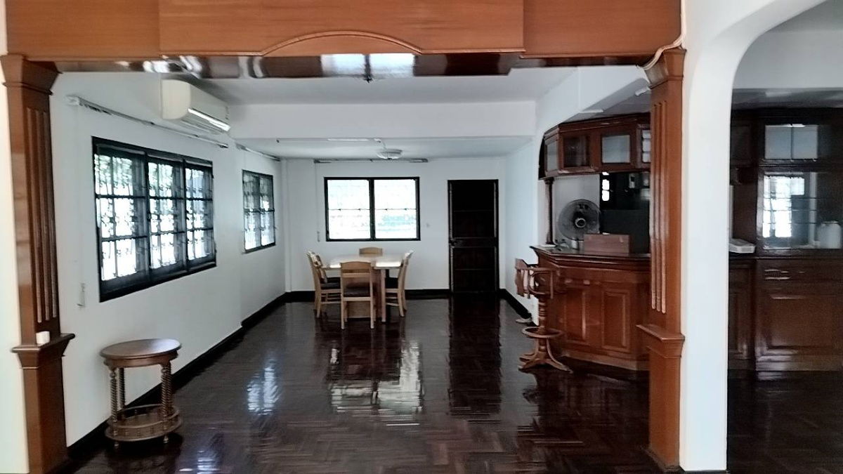 รูป ให้เช่า บ้านเดี่ยว 2 ชั้น 150 ตรว. สวย ๆ บรรยากาศร่มรื่น หลังบ้านติดทะเลสาป อยู่ ใกล้ BIG C แจ้งวัฒนะ - รูปที่ 17/37