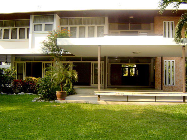 picture 🔼🔽 AccomA 📩  4 BR House in Khlong Ton Nuea (9019501) - 4/4