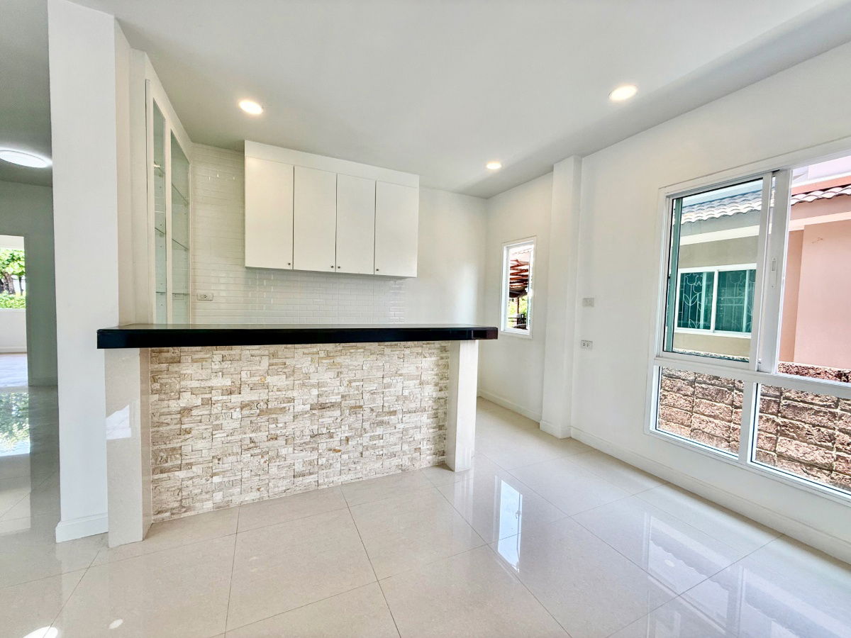 รูป ขายบ้านเดี่ยวหลังใหญ่ 2 ชั้น ห้องมุม หมู่บ้านสวนดอกไม้ บรมราชชนนี 105 - รูปที่ 18/57