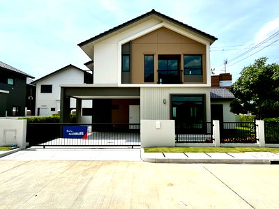 บ้านเดี่ยว นนทบุรี : บ้านเดี่ยวพร้อมโอน 🏡  แปลงส่วนตัว หน้าบ้านไม่ชนใคร  พื้นที่สีเขียวด้านข้าง  111/2