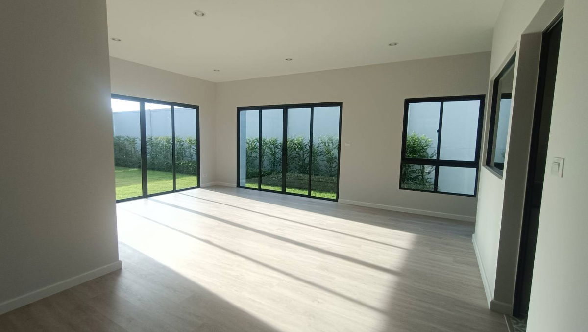 picture 🏡✨ Single House for Sale – Spacious & Functional!   Saransiri Thian Thale 30 Project | Magaret 📍 House No. 8/56lot with ample yard space and privacy - 7/24