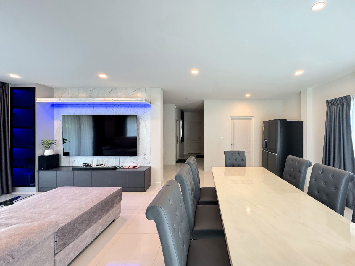 รูป สภาพใหม่เอี่ยม! Dream Home หลังมุม!! ขายบ้านเดี่ยว เซนโทร บางนา–ศรีนครินทร์ (Centro Bangna-Srinakarin) 67.3 ตร.วา 4 ห้องนอน 4 ห้องน้ำ ใกล้เมกาบางนา - รูปที่ 8/39