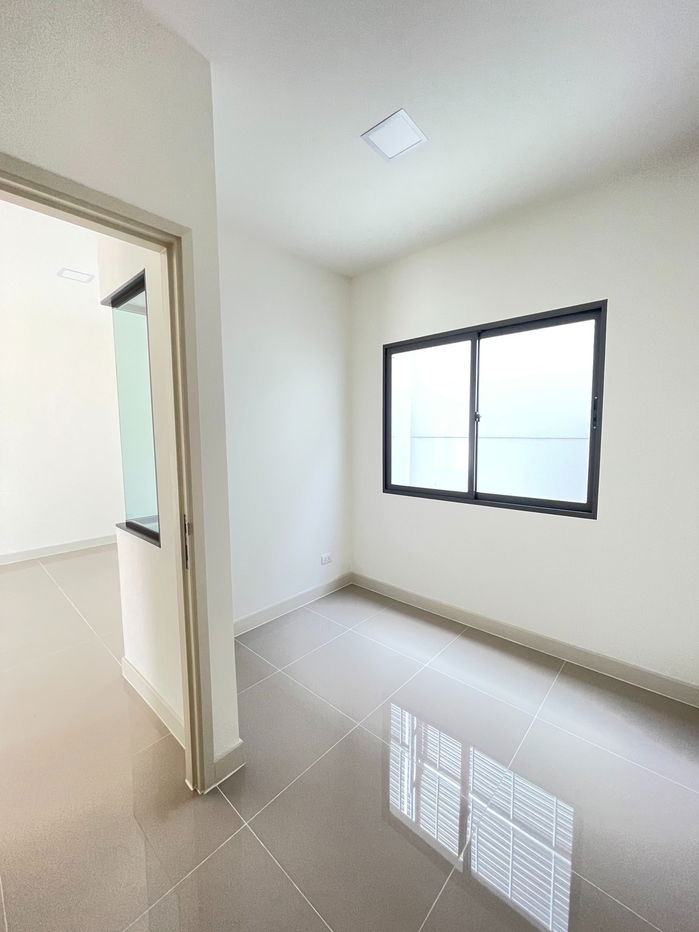 picture Townhouse for sale, 4 bedrooms, low installments, near Bang Phli Industrial Estate and Wellgrow Industrial Estate - 6/14