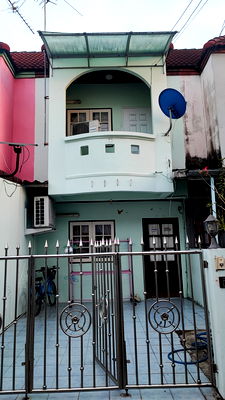 ทาวน์โฮม เมืองปทุมธานี ปทุมธานี : ขายขาดทุน **+ เจ้าของบ้านขายเอง +** ทาวน์โฮมหมู่บ้านเปี่ยมสุขการ์เด้นท์วิลล์ ไพร่ฟ้า อ.เมืองปทุมธานี 