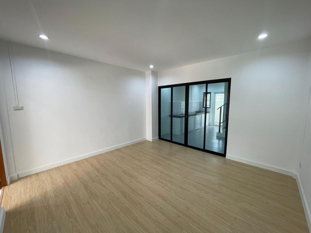 picture For sale: 16 square wah townhouse at K.C. Ramintra 2. - 21/36