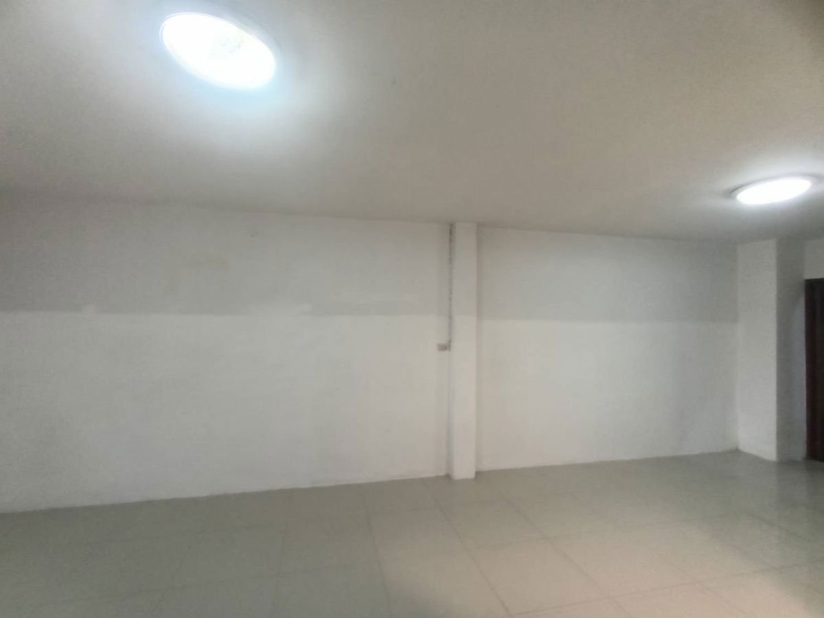 รูป หมู่บ้านแสนสุข สามพราน จ.นครปฐม - รูปที่ 6/24