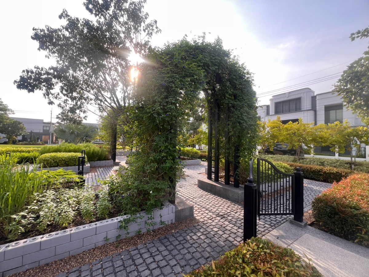 picture  Modern style detached house Elegant design reflects every success in life Setthasiri Wongwaen Chatuchot - 4/6