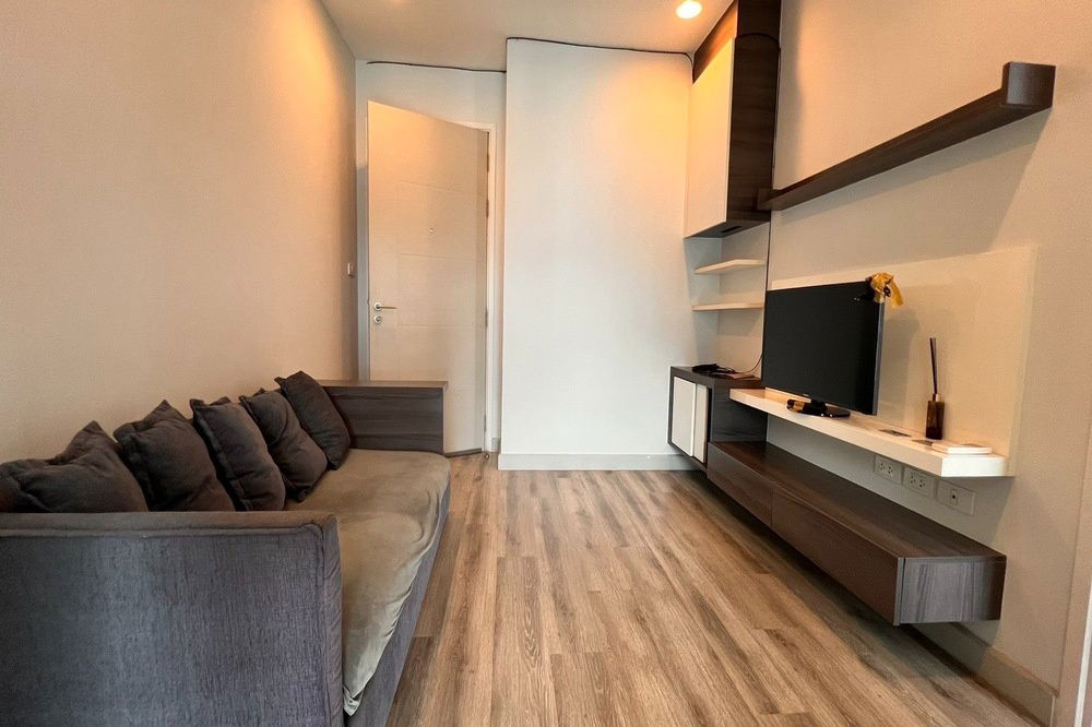 picture 🔥 For Rent !! 🔥 Code C20230400062..........Centric Sathorn - St.Louis, 1 bedroom, 1 bathroom, high floor 10++, furnished, ready to move in 📣📣 - 2/7