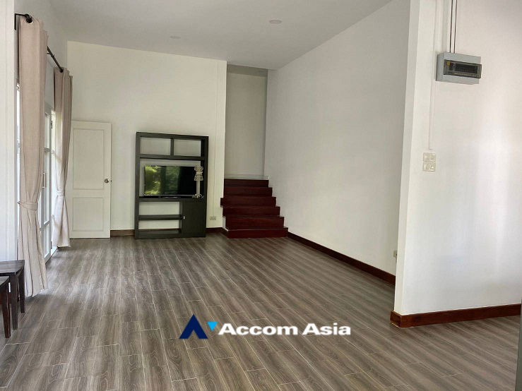 picture 🔼🔽 AccomA 📩  3 BR House in Khlong Ton Nuea (9015701) - 2/7