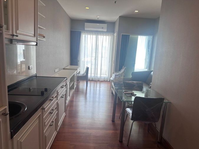 Ivy sathorn. 1bed 41sqm. Line id: @pfagent