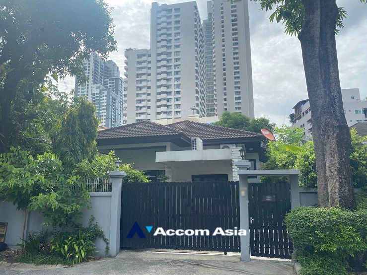 picture 🔼🔽 AccomA 📩  3 BR House in Khlong Ton Nuea (9015701) - 1/7