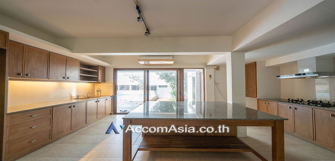 picture 🔼🔽 AccomA 📩 Pet friendly,Home Office,Private Swimming Pool 5 BR House in  (90257) - 10/20