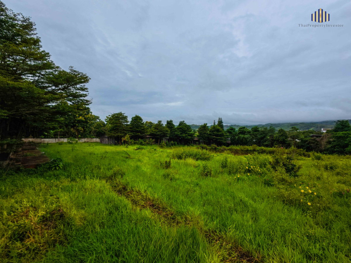 picture Resort for Sale in Khao Kho, Phetchabun On over 12 rai of titled land with panoramic windmill views, - 12/24