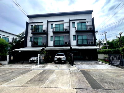 เช่าทาวน์โฮม ถนนรัตนาธิเบศร์ : 🏠 ให้เช่าบ้าน : Baanklangmuang Ratchaphruek-Rattanathibet (บ้านกลางเมือง ราชพฤกษ์-รัตนาธิเบศร์)   รหัสทรัพย์ | 📌 LNP-H497 