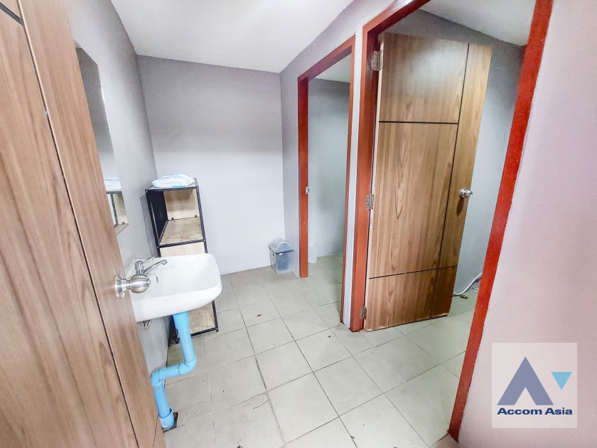picture 🔼🔽 AccomA 📩  4 BR House in Khlong Ton Nuea (90343) - 12/20