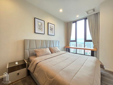 For rent Whizdom Essence ชั้น 20+ ทิศใต้ เฟอร์ครบ @23,000 Baht