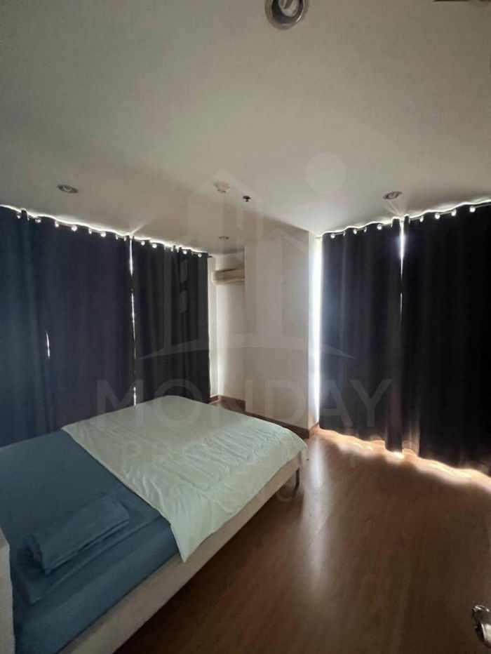 picture Hot Deal!! For Rent - Condo Great Price at The Complete Narathiwat.  - 1/9