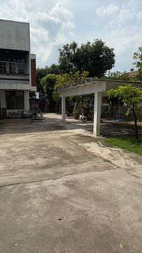 ขายบ้านพร้อมที่ดินในซอยเอกชัย 16