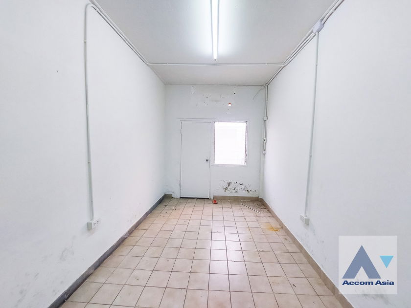 picture 🔼🔽 AccomA 📩  4 BR House in Khlong Ton Nuea (90343) - 18/20