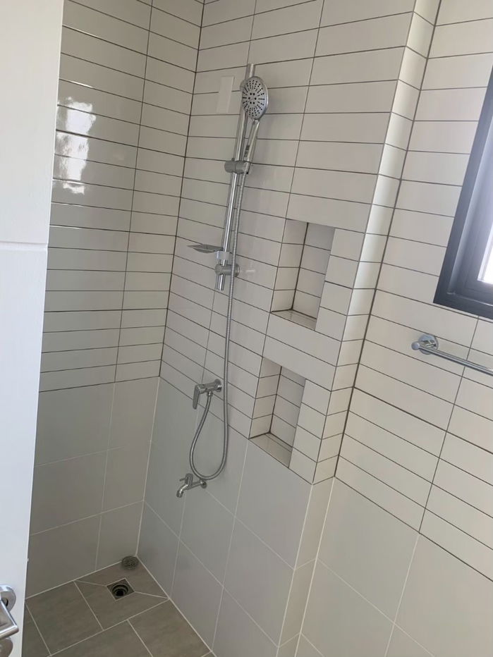 picture European style detached house from Sansiri, auspicious house number 165 sq m., Saransiri Bangna project (corner house), only 3 units/alley. - 5/20