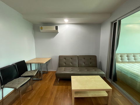 ว่างพร้อมอยู่ ! Abstract พหลโยธิน. 1นอน 38ตร.ม. Line id: @pfagent