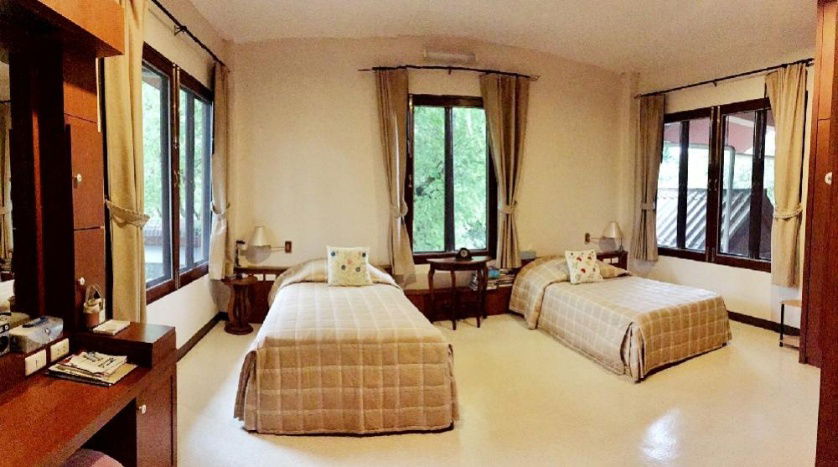 รูป ขายบ้านพักตากอากาศเขาใหญ่ 3 ไร่ อยู่เส้นธนะรัชต์ ท่าช้างบ้านไร่ หมูสี บ้านสวยพร้อมสวนขนาดใหญ่ ใกล้อุทยาน  ขายถูกมาก ใกล้มอเตอร์เวย์  087-9074045 - รูปที่ 12/25