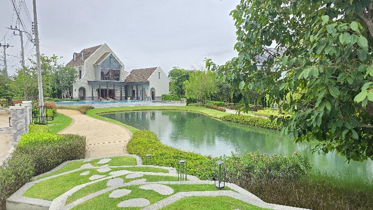 picture 🔥Sale‼️

Single House No. 8/64 at Saransiri Thientalay 30
Modern Farmhouse Style in a prime location near the heart of the city - 6/20